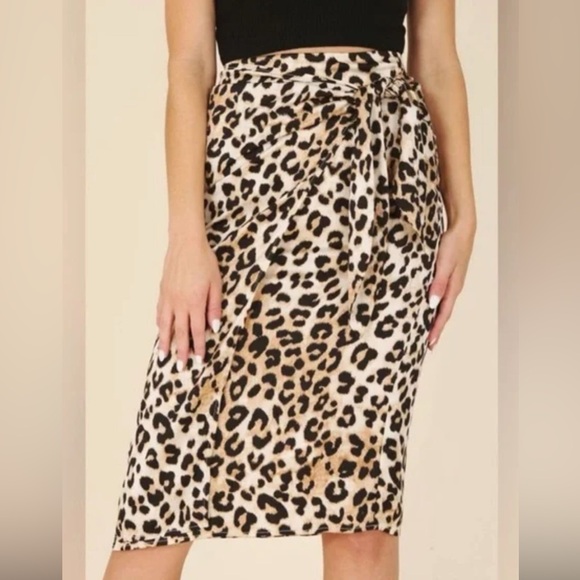 Aakaa Leopard Print Skirt